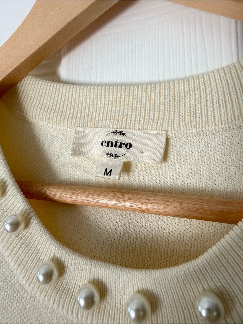 Boutique Cream Top - Picture 4 of 4